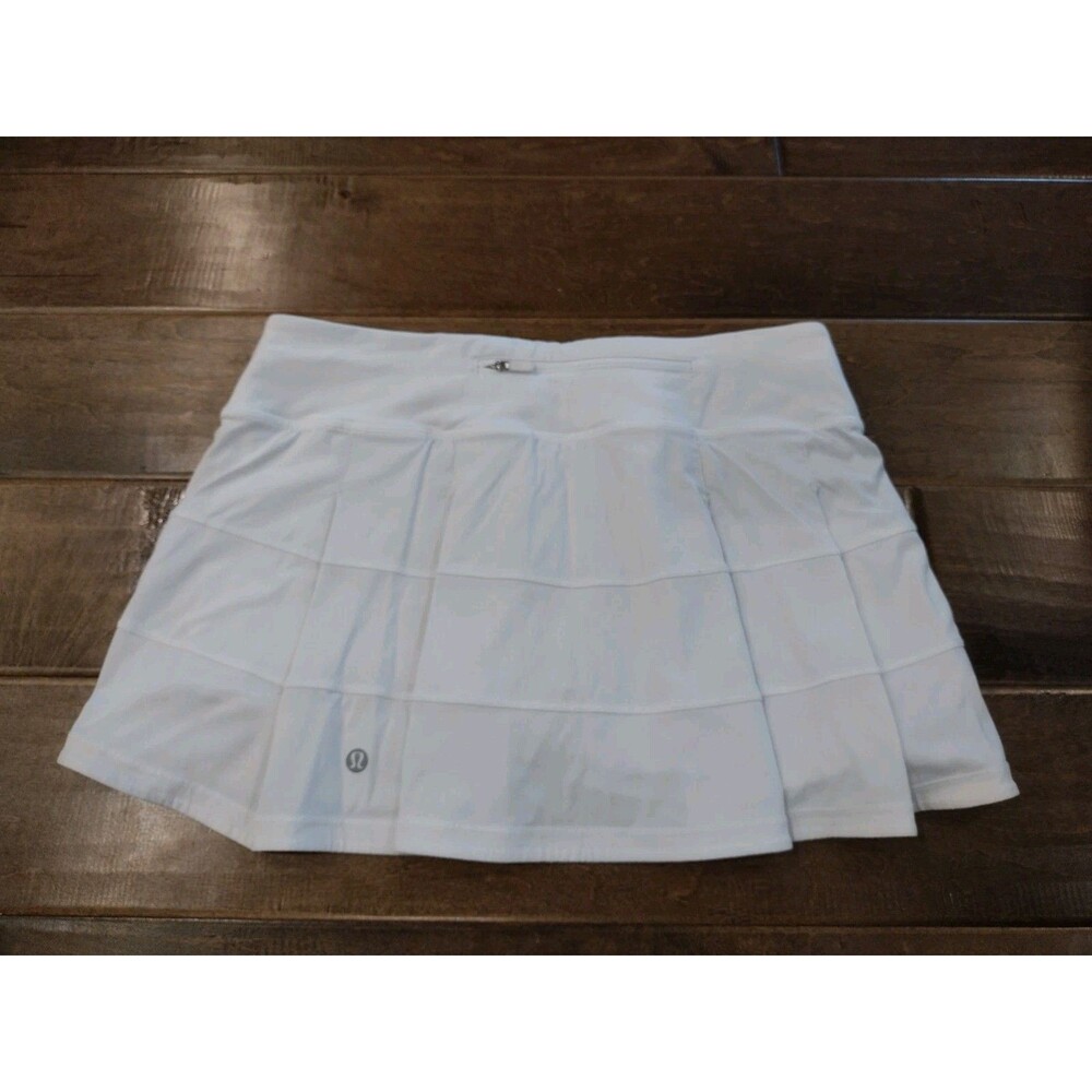 LULULEMON Women's EUC Pace Rival White tennis Skirt Skort - size 6